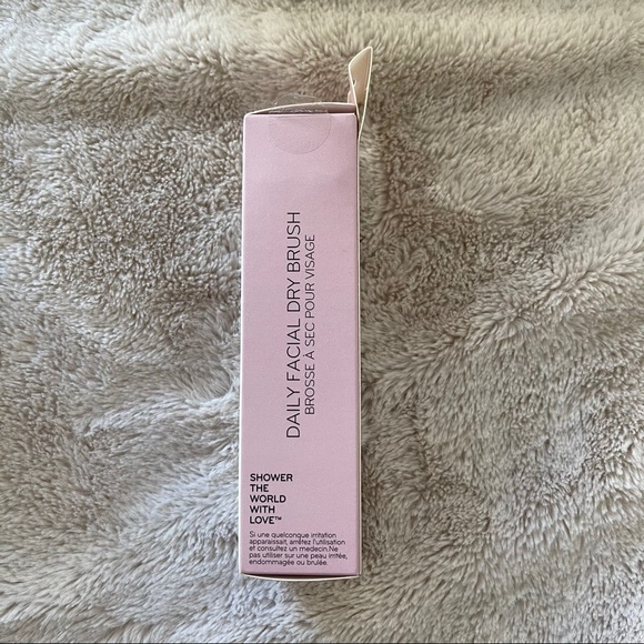 Daily Concept Facial Brush - Picture 2 of 7